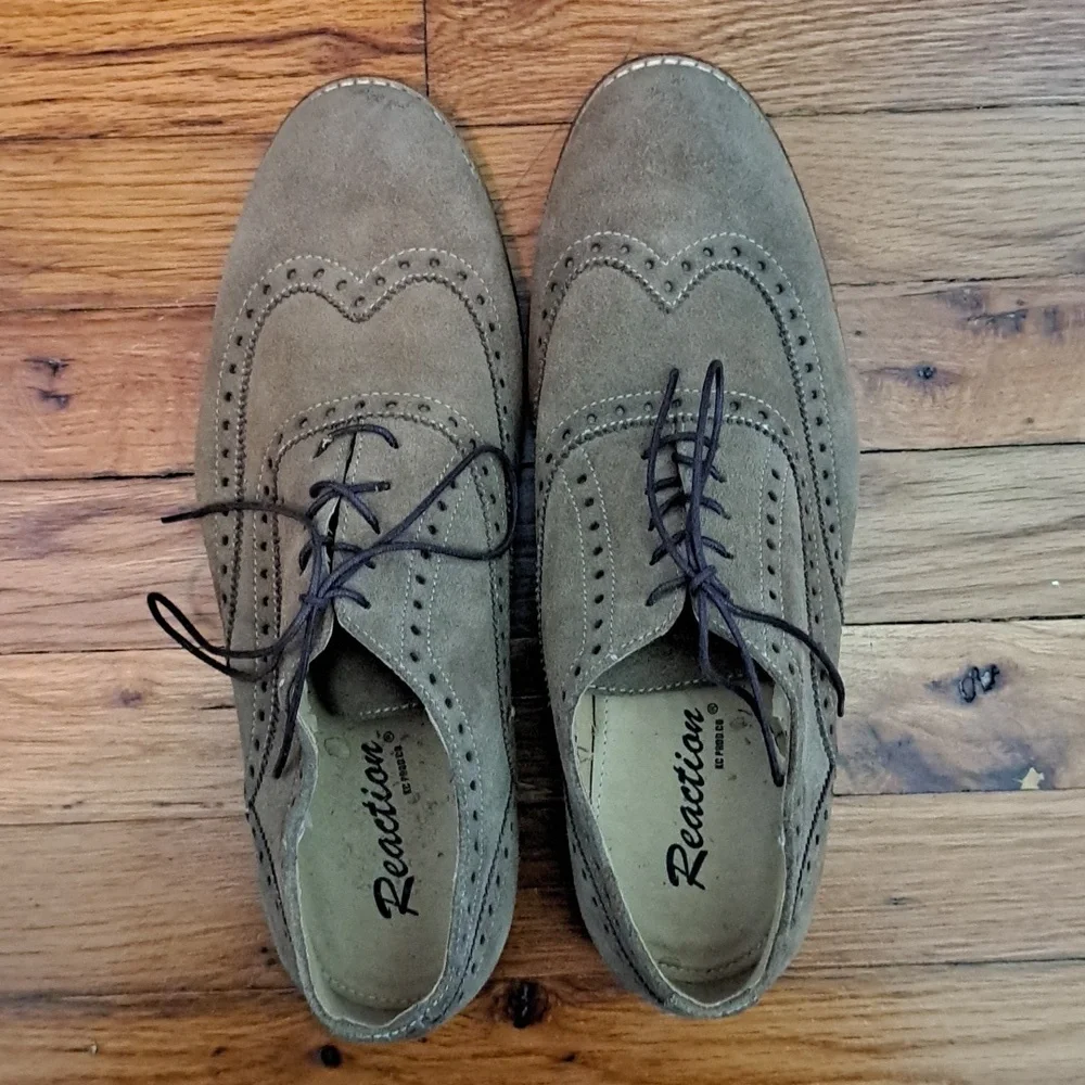 Wingtip Shoes 8/24